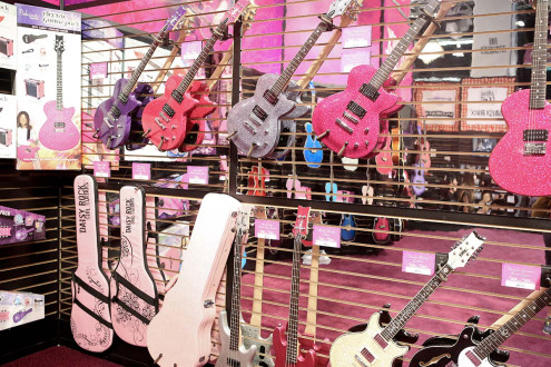 Rock 'n' Gender Roles: The Gendering of Daisy Rock Girl Guitars